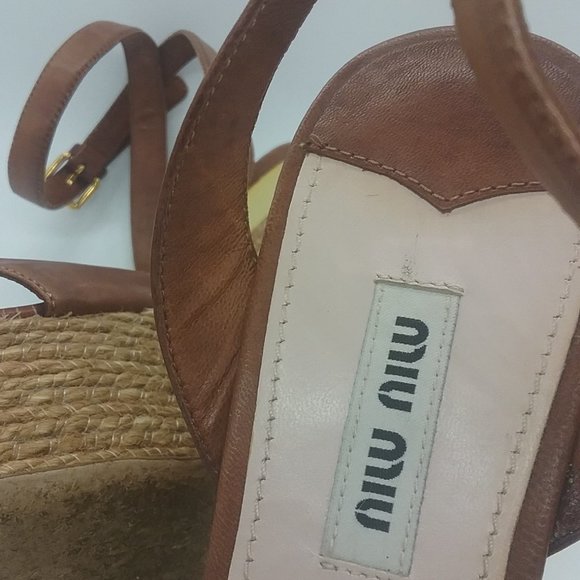 Miu Miu Leather/Raffia Gold Heel Sandals - Picture 5 of 13